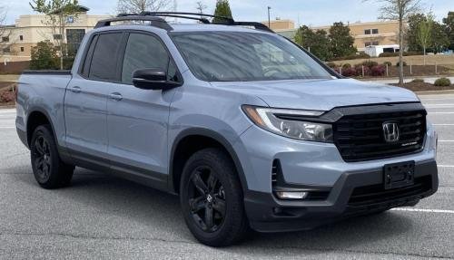 Photo of a 2022-2024 Honda Ridgeline in Sonic Gray Pearl (paint color code NH877P)