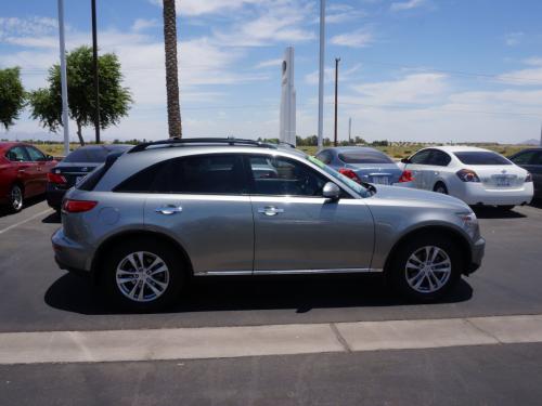 Photo of a 2005-2008 Infiniti FX in Sheer Platinum (paint color code K25)