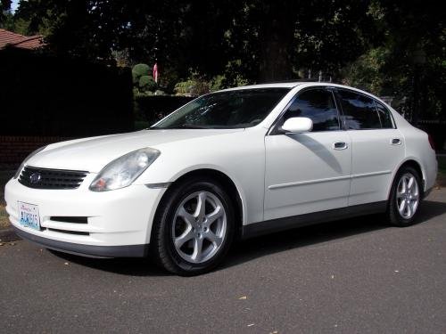 Photo of a 2003-2007 Infiniti G in Ivory Pearl (paint color code QX1)
