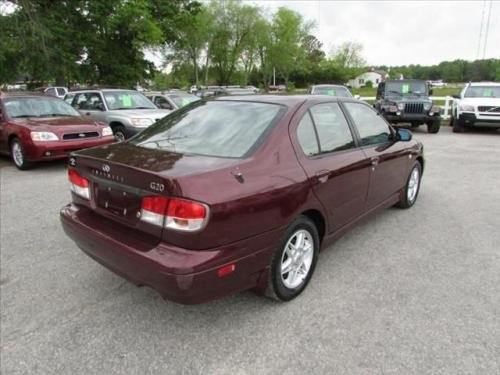 Photo of a 2002 Infiniti G in Royal Ruby (paint color code AX5)