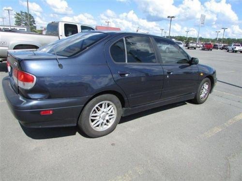 Photo of a 1999 Infiniti G in Harbor Blue (paint color code BS3)