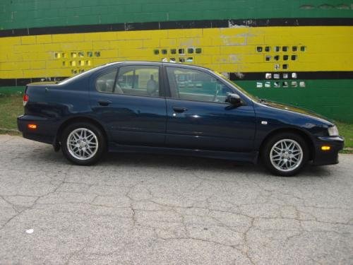 Photo of a 2000 Infiniti G in Midnight Blue (paint color code BW9)