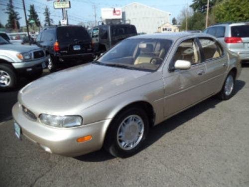 Photo of a 1996 Infiniti J in Beige Pebble (paint color code CG2)