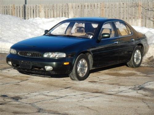 Photo of a 1996 Infiniti J in Cypress Pearl (paint color code DP0)