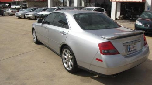 Photo of a 2004 Infiniti M in Brilliant Silver (paint color code KY0)