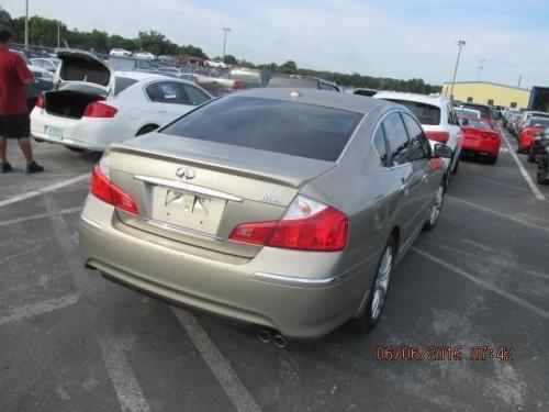 Photo of a 2008-2009 Infiniti M in Sahara Sandstone (paint color code HAA)