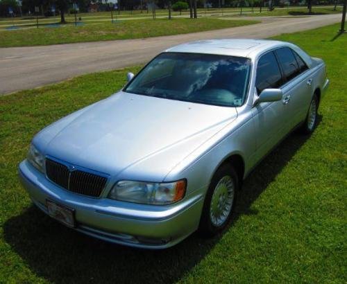 Photo of a 1997-1998 Infiniti Q in Silver Crystal (paint color code KL0)