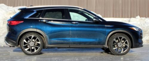 Photo of a 2019 Infiniti QX50 in Hermosa Blue (paint color code BW5)