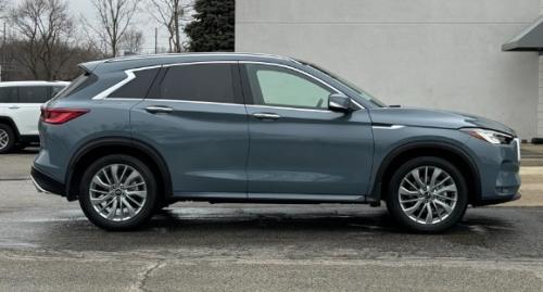 Photo of a 2022-2024 Infiniti QX50 in Slate Gray (paint color code KBZ)