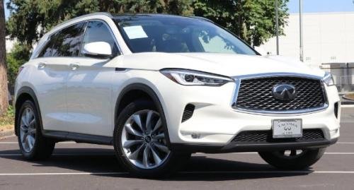Photo of a 2019-2024 Infiniti QX50 in Lunar White (paint color code QM1)
