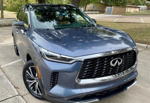 Photo of a 2022-2025 Infiniti QX60 in Black Obsidian Roof on Moonbow Blue (paint color code XJU)