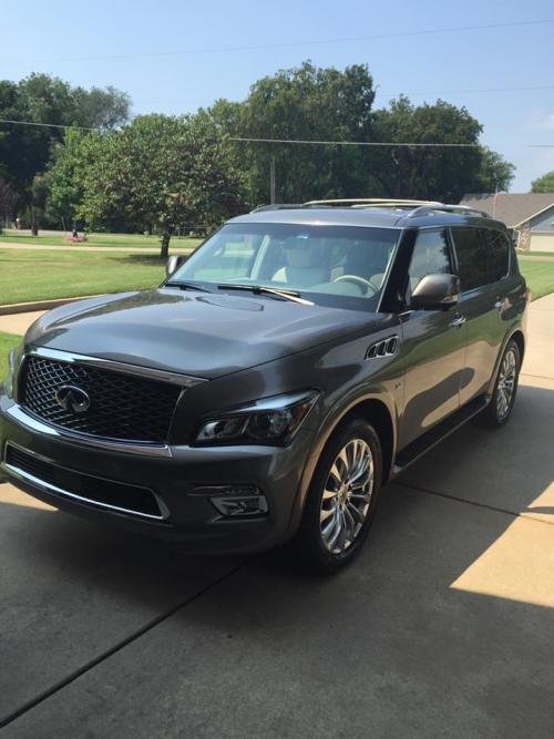 Photo of a 2015-2021 Infiniti QX80 in Graphite Shadow (paint color code KAD)