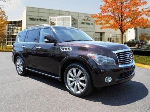Photo of a 2011-2016 Infiniti QX80 in Dark Currant (paint color code L50)