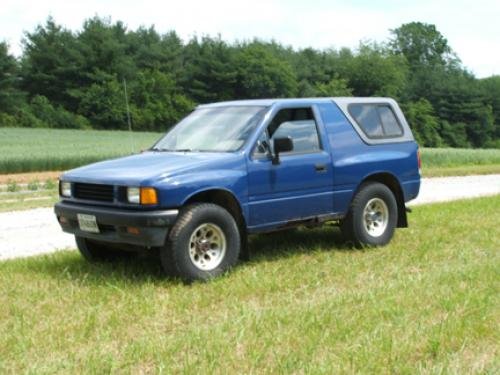 Photo of a 1989-1991 Isuzu Amigo in Spark Blue (paint color code 813)