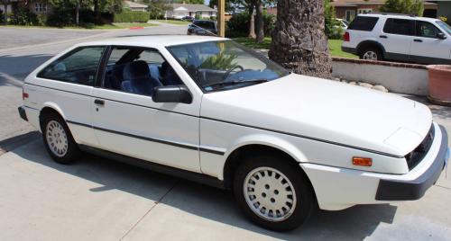 Photo of a 1983-1984 Isuzu Impulse in Cameo White (paint color code 0142)