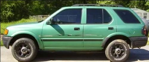 Photo of a 1999-2000 Isuzu Rodeo in Zephyr Green Mica (paint color code 898)