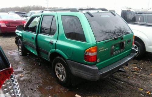 Photo of a 1999-2000 Isuzu Rodeo in Zephyr Green Mica (paint color code 898)