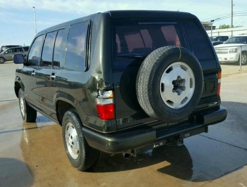 Photo of a 1994 Isuzu Trooper in Golden Green Mica (paint color code 780)