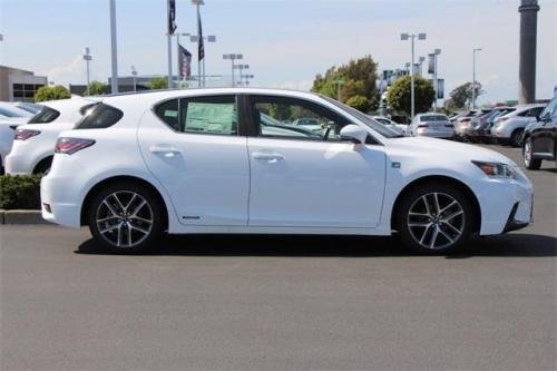Photo of a 2014-2017 Lexus CT in Obsidian Roof on Ultra White (paint color code 2LJ)