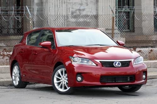 Photo of a 2011-2013 Lexus CT in Matador Red Mica (paint color code 3R1)