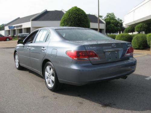 Photo of a 2005-2006 Lexus ES in Blue Shale Mica (paint color code 1F5)