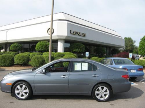 Photo of a 2005-2006 Lexus ES in Blue Shale Mica (paint color code 1F5)