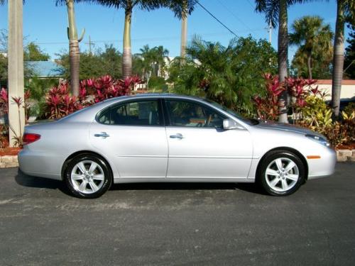 Photo of a 2005-2006 Lexus ES in Classic Silver Metallic (paint color code 1F7)