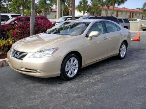 Photo of a 2009 Lexus ES in Golden Almond Metallic (paint color code 4T1)