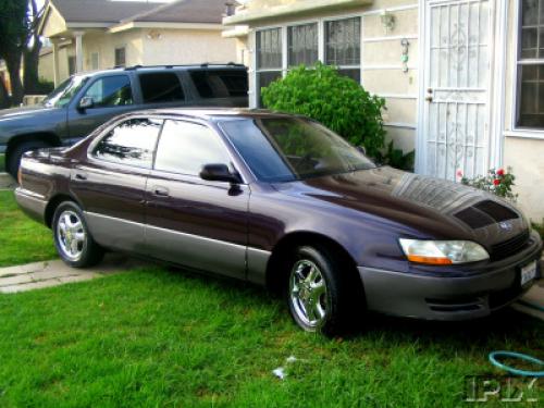 Photo of a 1992 Lexus ES in Dark Amethyst Pearl (paint color code 3K1)
