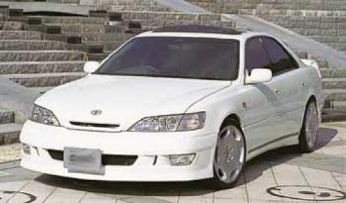 Photo of a 1997-2001 Lexus ES in Diamond White Pearl (paint color code 051)