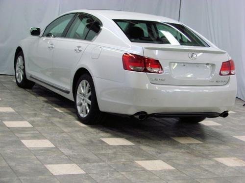 Photo of a 2006-2007 Lexus GS in Crystal White (paint color code 062)