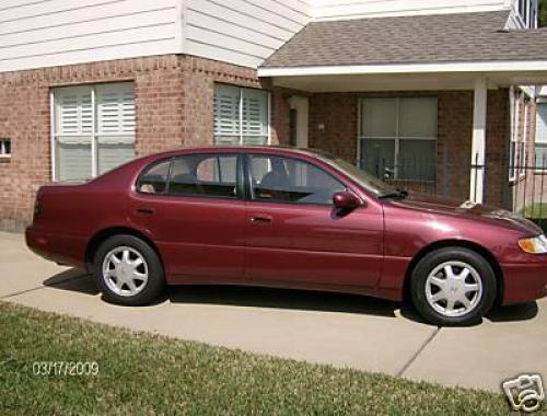 Photo of a 1993-1995 Lexus GS in Prussian Red Pearl (paint color code 3J8)