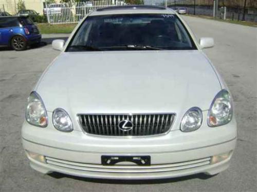 Photo of a 2003-2004 Lexus GS in Parchment Crystal (paint color code 066)