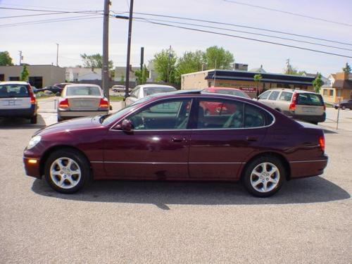 Photo of a 2002 Lexus GS in Black Cherry Pearl (paint color code 3P2)