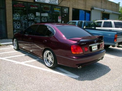 Photo of a 2002 Lexus GS in Black Cherry Pearl (paint color code 3P2)