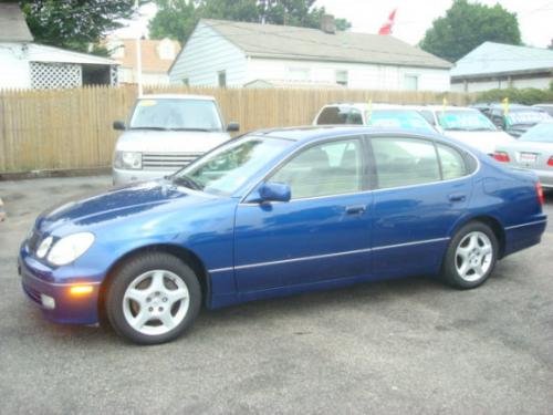 Photo of a 1998-2000 Lexus GS in Spectra Blue Mica (paint color code 8M6