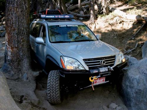 Photo of a 2003-2005 Lexus GX in Silver Pine Metallic (paint color code 1F0)