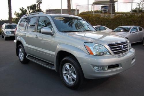 Photo of a 2003-2005 Lexus GX in Silver Pine Metallic (paint color code 1F0)