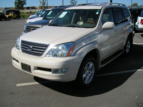 Photo of a 2003 Lexus GX in Sand Dollar Pearl (paint color code 4R2)