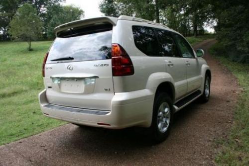 Photo of a 2003 Lexus GX in Sand Dollar Pearl (paint color code 4R2)