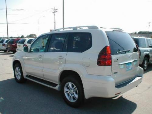 Photo of a 2003 Lexus GX in Sand Dollar Pearl (paint color code 4R2)