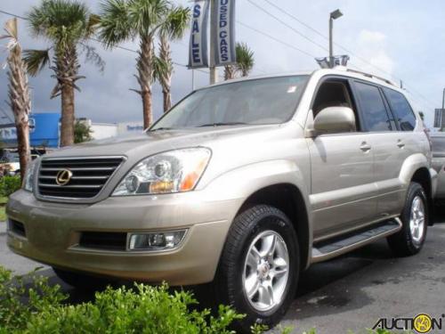 Photo of a 2003-2005 Lexus GX in Dorado Gold Pearl (paint color code 587)