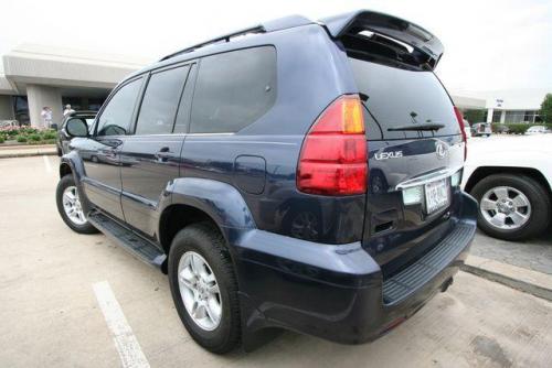 Photo of a 2003-2005 Lexus GX in Blue Meridian Pearl (paint color code 8R4)