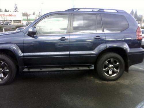 Photo of a 2003-2005 Lexus GX in Blue Meridian Pearl (paint color code 8R4)