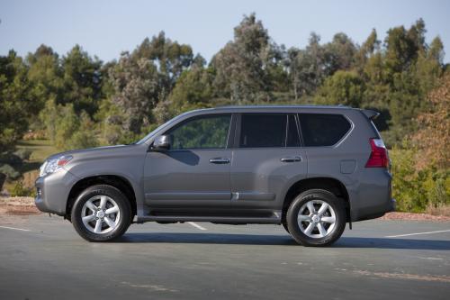 Photo of a 2010 Lexus GX in Knight
