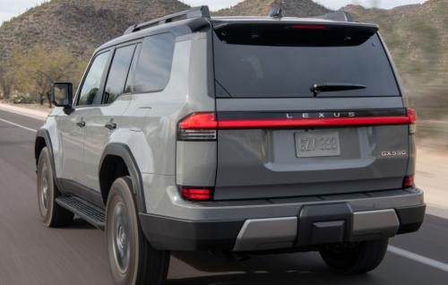 Photo of a 2024-2025 Lexus GX in Black Onyx Roof on Incognito (paint color code M07)