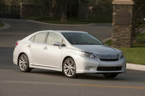 Photo of a 2010-2012 Lexus HS in Silver Opal Mica (paint color code 1H0)