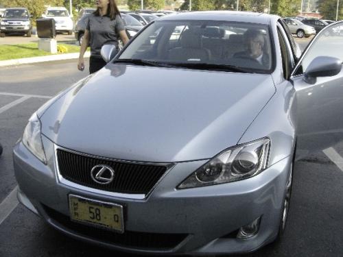 Photo of a 2006-2011 Lexus IS in Glacier Frost Mica (paint color code 074)