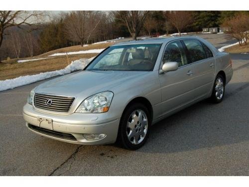 Photo of a 2001-2003 Lexus LS in Millennium Silver Metallic (paint color code 1C0)