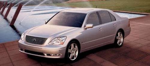 Photo of a 2005 Lexus LS in Mercury Metallic (paint color code 1F2)